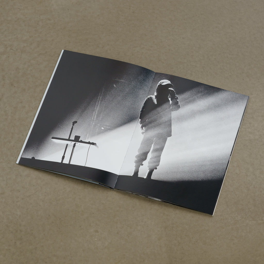 2_aaa74df2-1602-4df4-ab24-